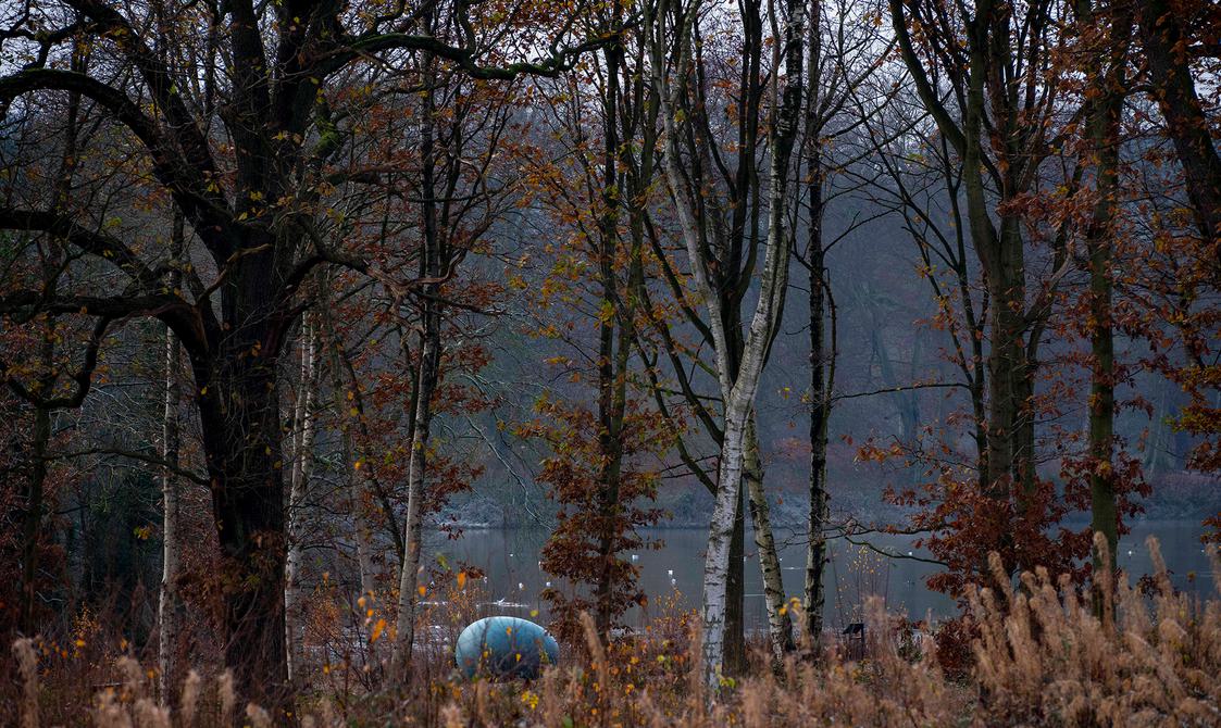 Gavin Turk – Oeuvre (Verdigris) in frost 2019 at Yorkshire Sculpture Park