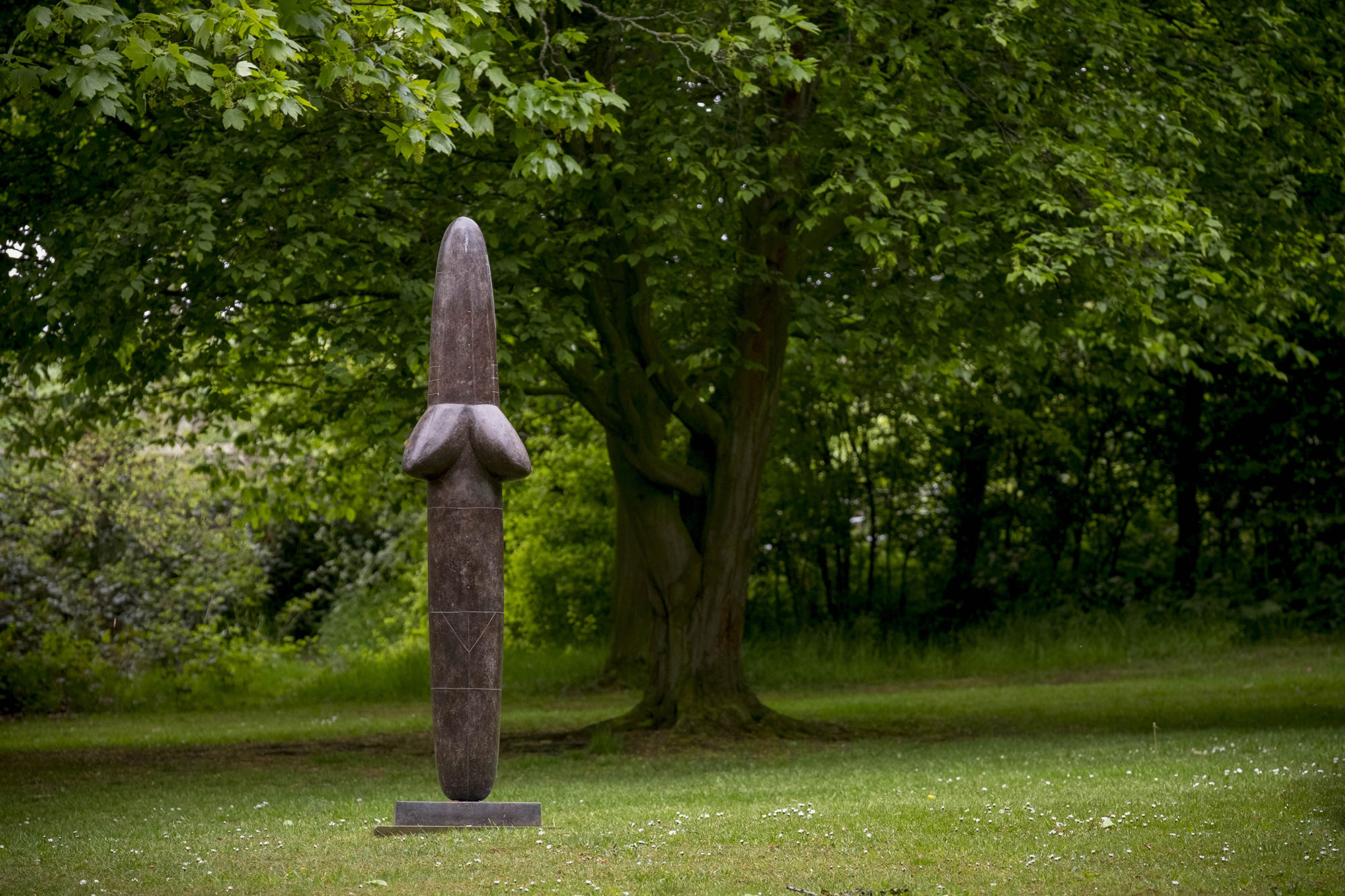 William Turnbull Large Idol 1985 Courtesy the artists estate and YSP at Yorkshire Sculpture Park