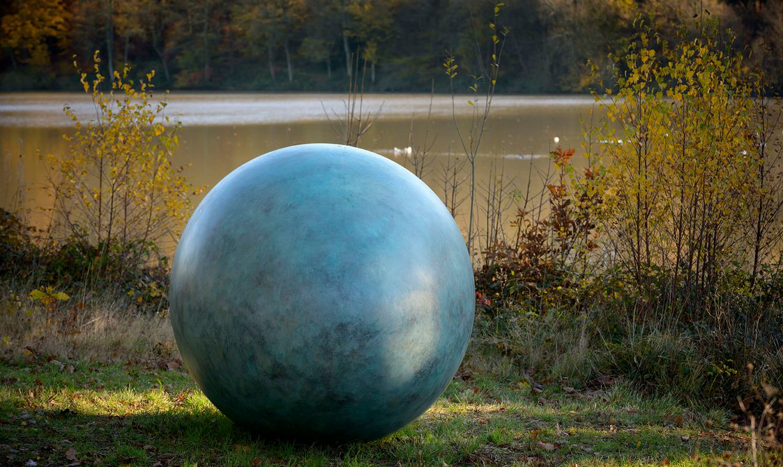 Gavin Turk – Oeuvre (Verdigris) 2019 in frost at Yorkshire Sculpture Park